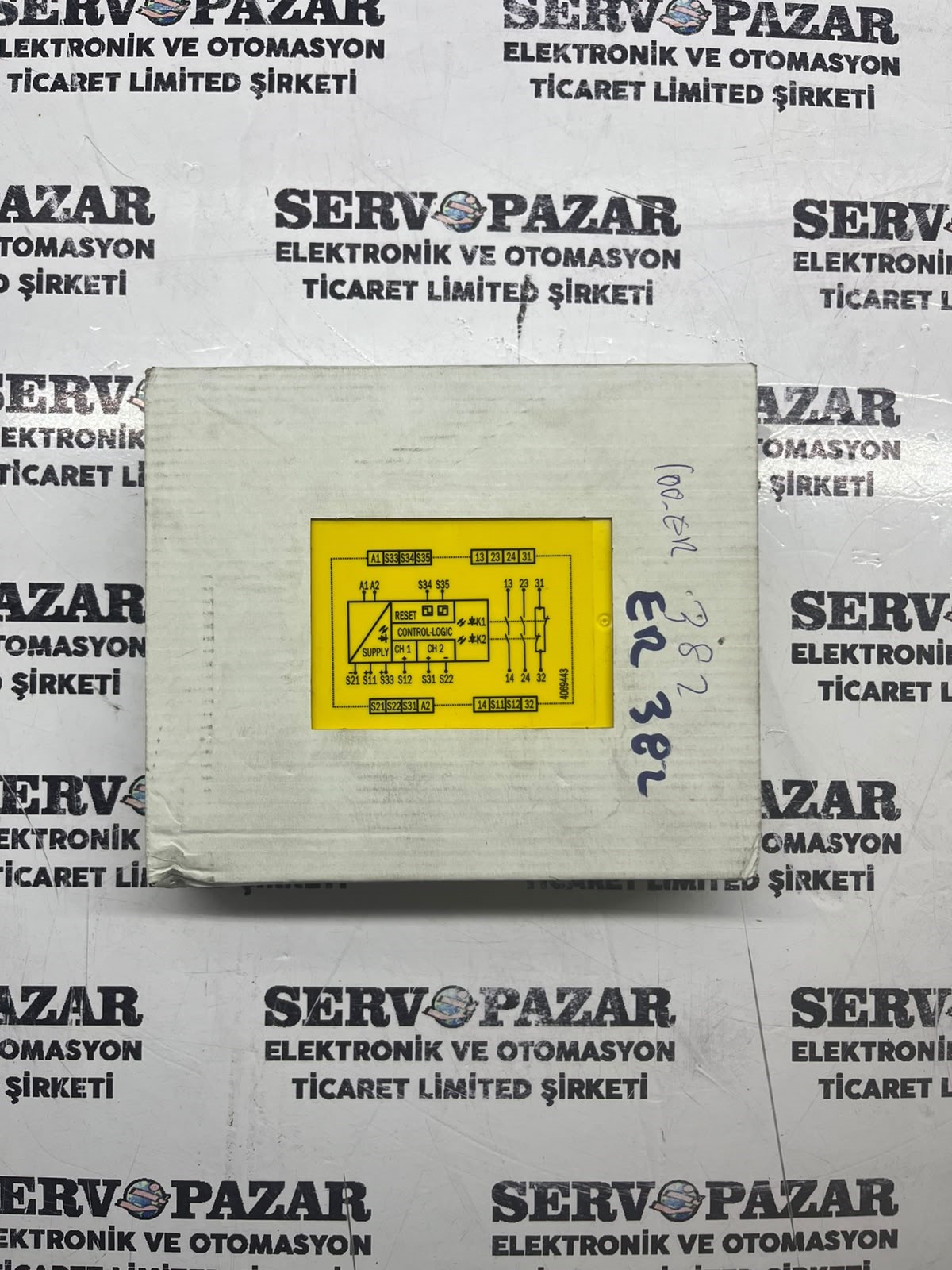 WhatsApp Image 2026-08-06 at 11.06.32 SICK UE43-2MF2D2 Güvenlik Rölesi (1026266) / Safety Relay 24V DC – İkinci El