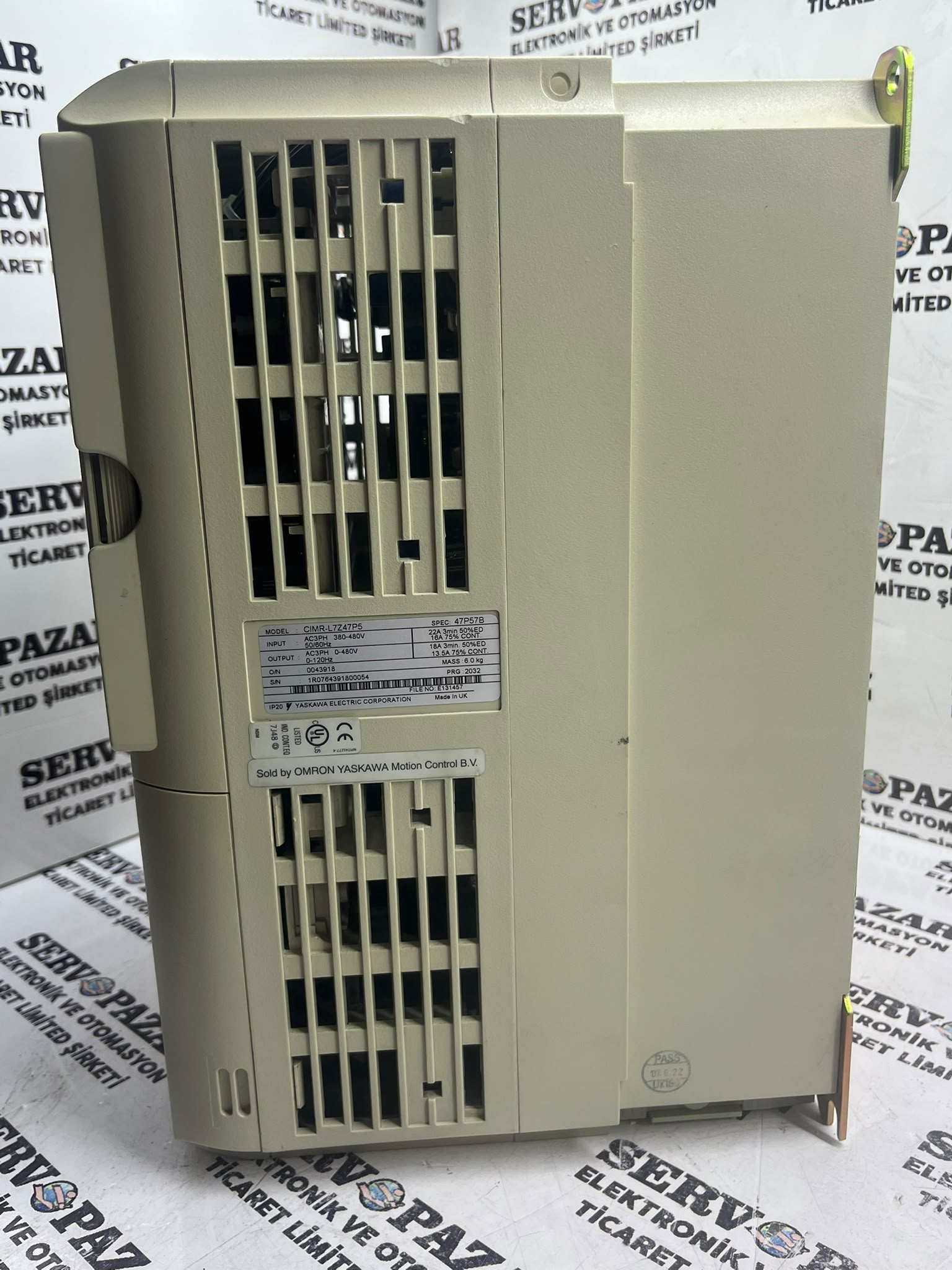 Yaskawa Omron CIMR-L7Z47P5 Varispeed L7 7.5 kW / 11 kW Asansör Sürücüsü (380-480V Trifaze)