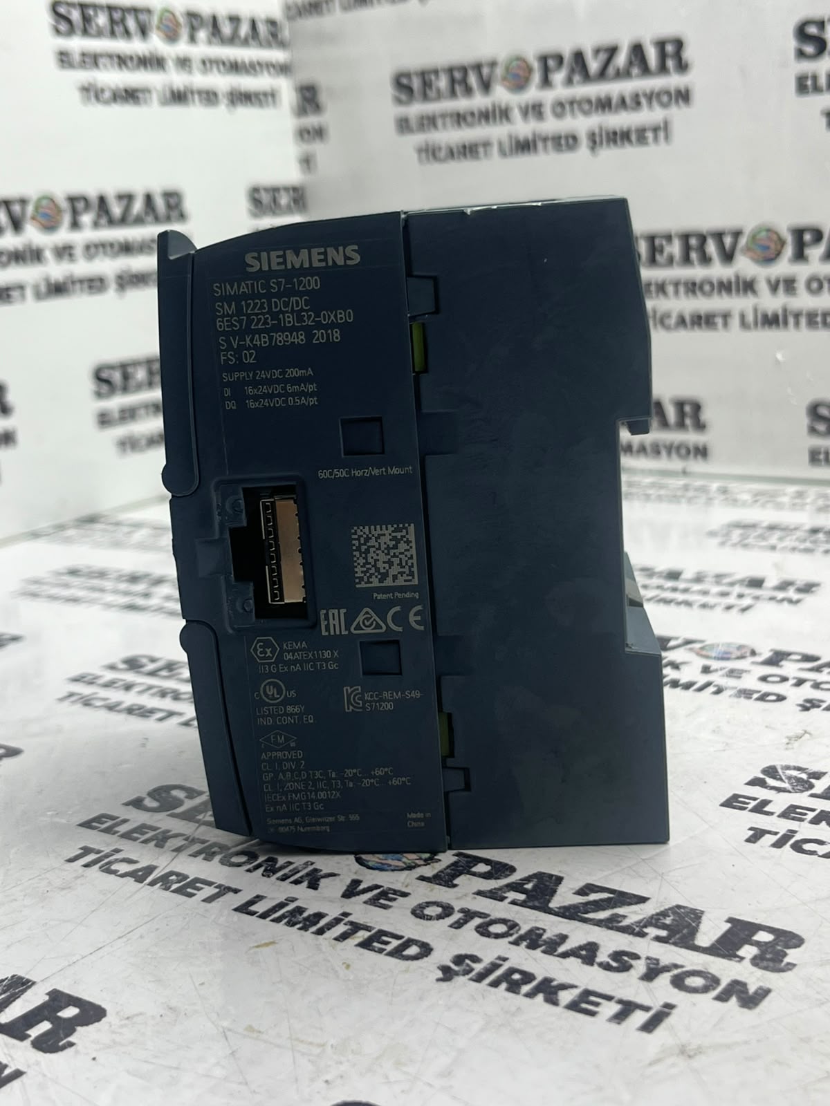 Siemens SIMATIC S7-1200 (6ES7223-1BL32-0XB0) SB 1223 2 DI / 2 DO 24V DC Transistor Signal Board