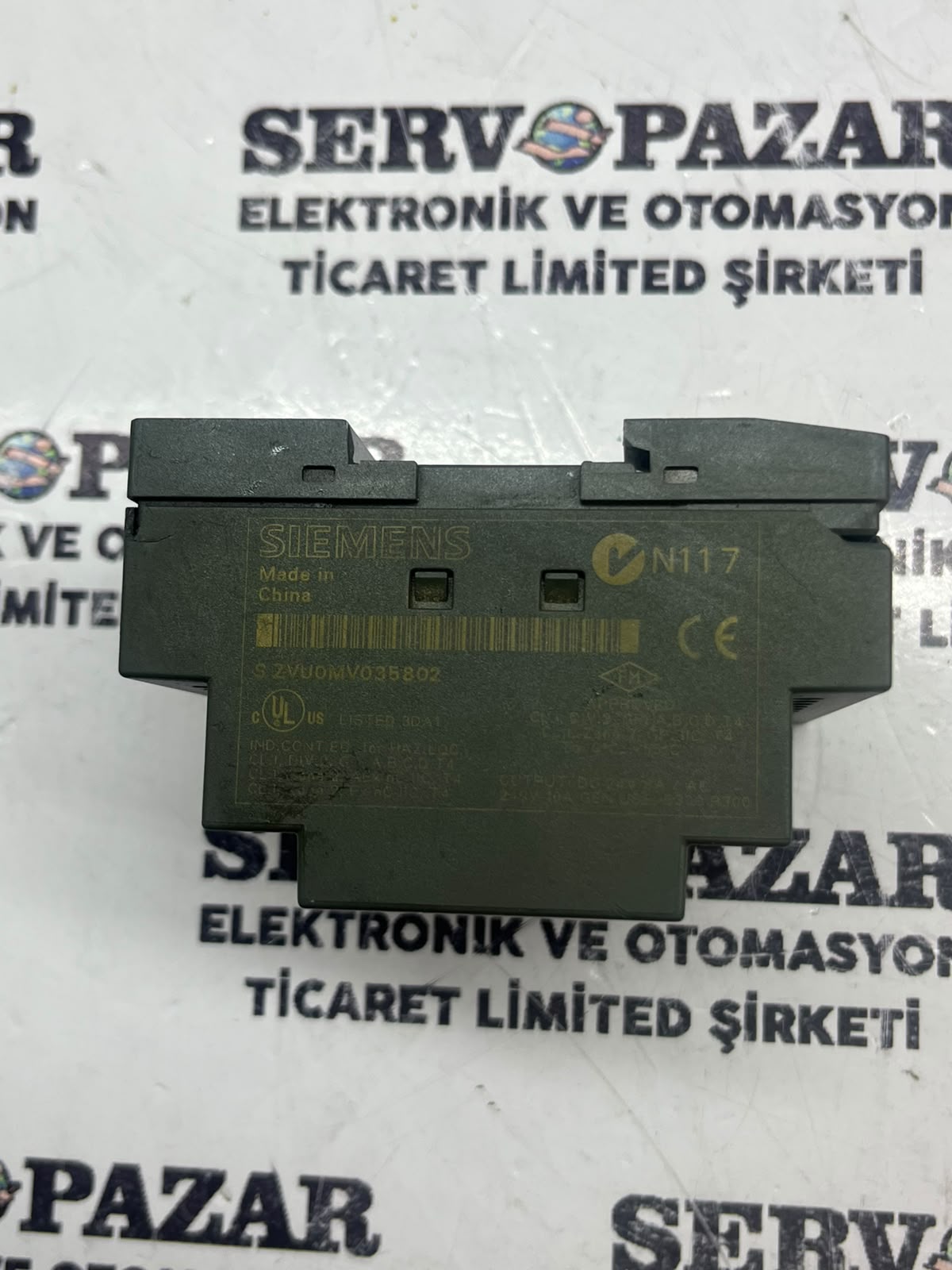 Siemens LOGO! 12/24RC Ekranlı Akıllı Röle (6ED1052-1MD00-0BA6 – 12/24V DC 8 DI / 4 DO Röle) -İkinci El