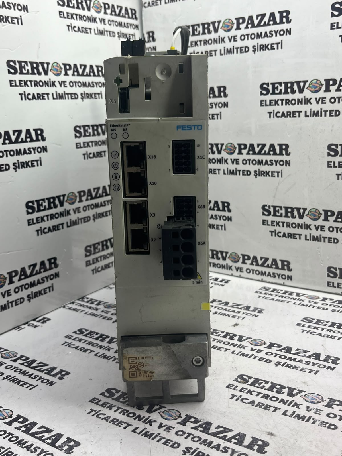 Festo CMMT-AS-C5-11A-P3-EP-S1 Servo Sürücü (8084088 – 3-Faz 400V AC, EtherNet/IP & PROFINET & Safety S1)